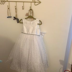 David’s Bridal Tulle Tea Length Flower Girl Dress